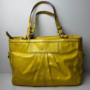 Coach Soho Yellow Patent Leather A1082-F13761 Shoulder Bag